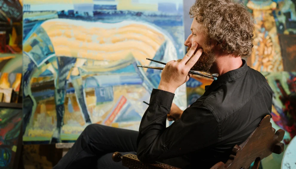 Private art dealer