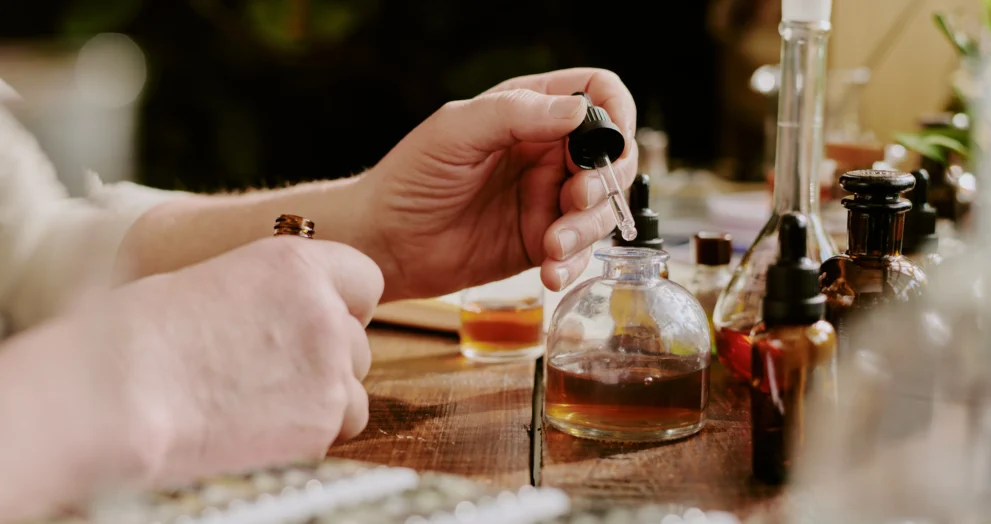 Oud perfume